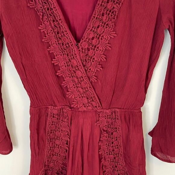 Forever 21 Women's V Neck Romper Jumpsuit Shorts 3/4 Sleeve Crochet Red Small - Picture 3 of 9
